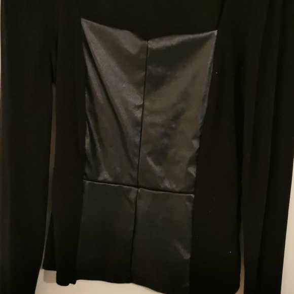 Top - Picture 3 of 4